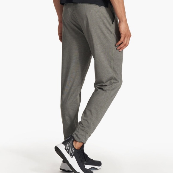 New 30”
Vuori Sunday Performance Jogger ink Heather color - Picture 6 of 9